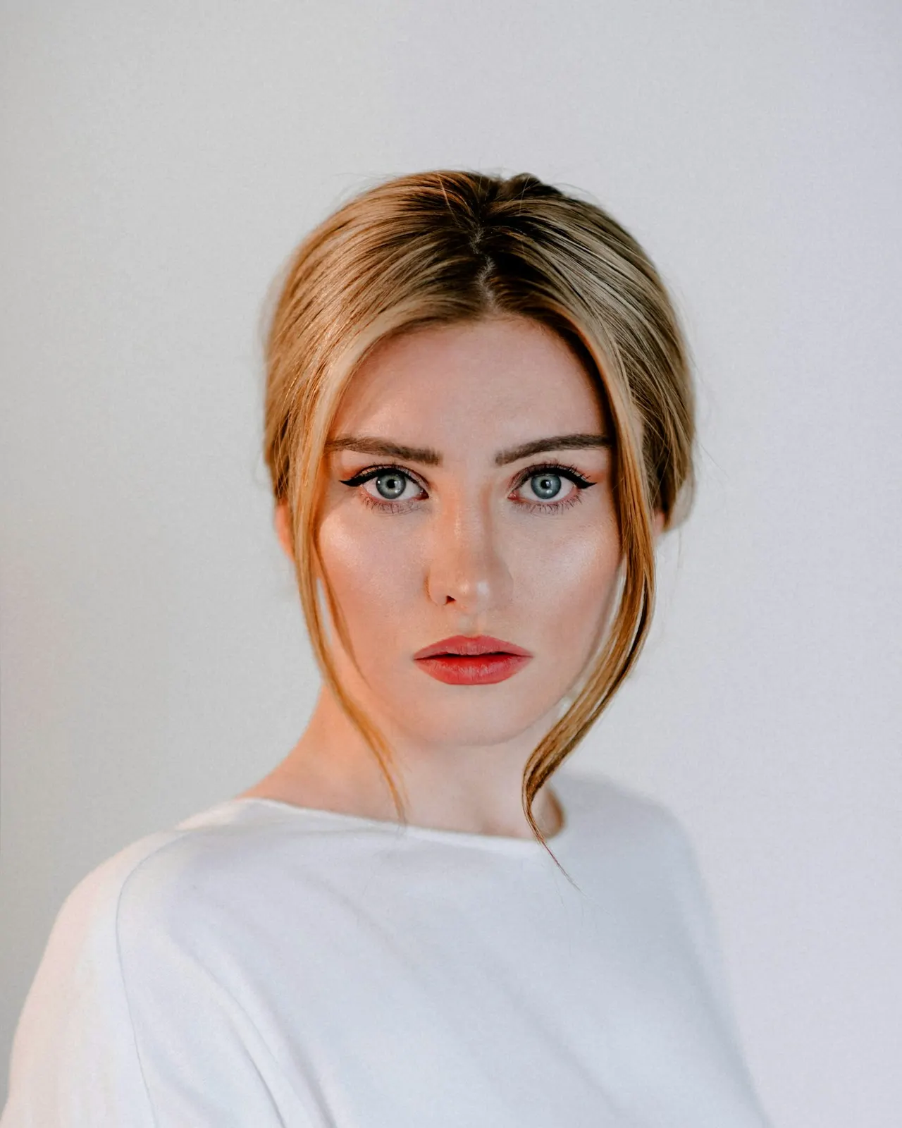 Retrato de Marta Vidal, esteticista de la clínica